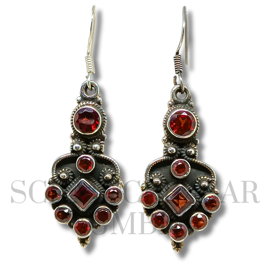 SILVER GARNET STONE EARRINGS