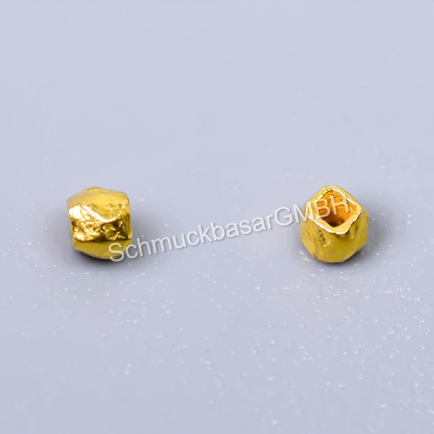 Plain Faceted Cube - Gold