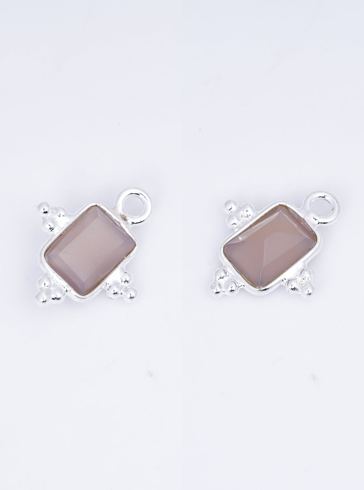 5 x 7 MM GREY CHALCEDONY BEZEL CONNECTOR